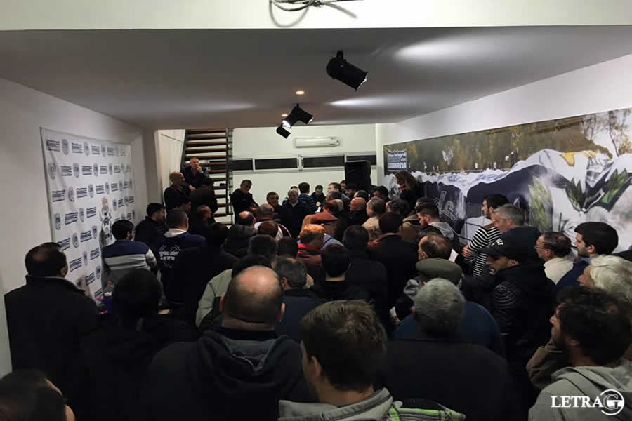 NUEVA REUNIÓN DE LA OPOSICIÓN 
