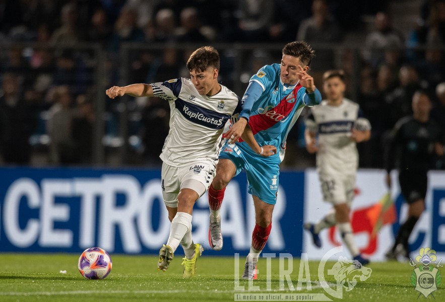 VS. ARSENAL
