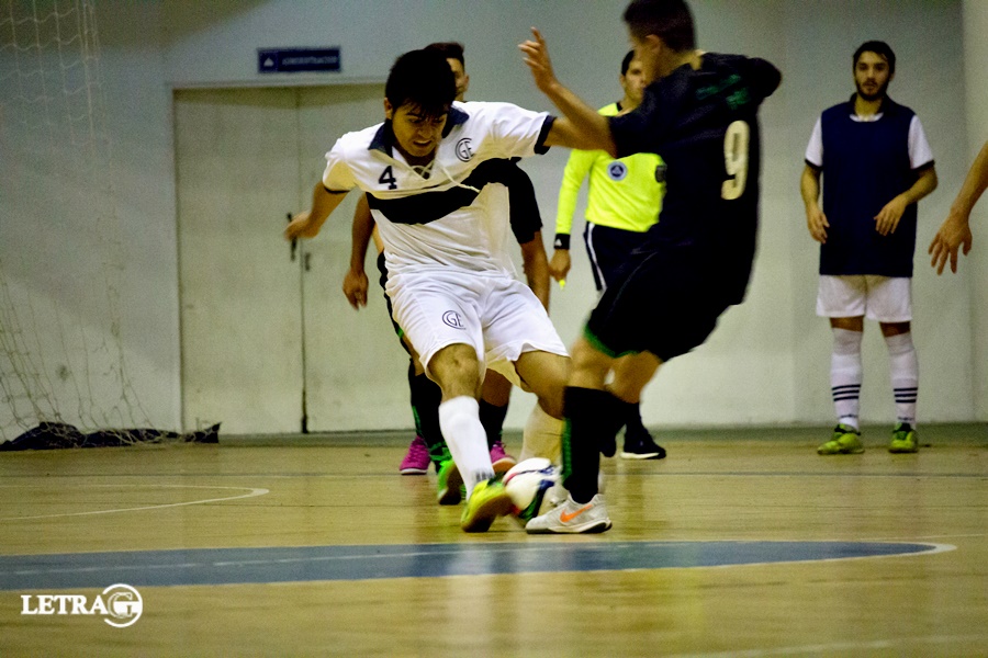CON MUCHO PARA GANAR
