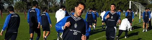 <big>QUE EL FÚTBOL NO PARE...</big>