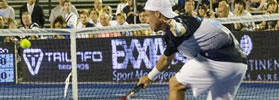 HEWITT CON LA AZUL Y BLANCA