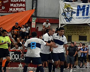 TRIUNFO POR PENALES 