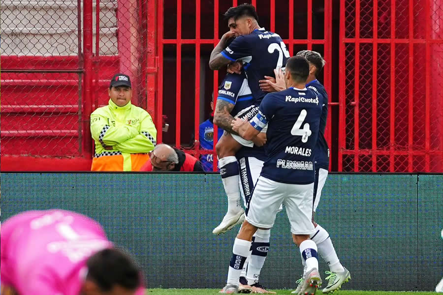 ¡SIN LUCHAS NO HAY VICTORIAS!