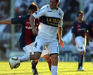 AUED Y EL GOLAZO DE CHIROLA