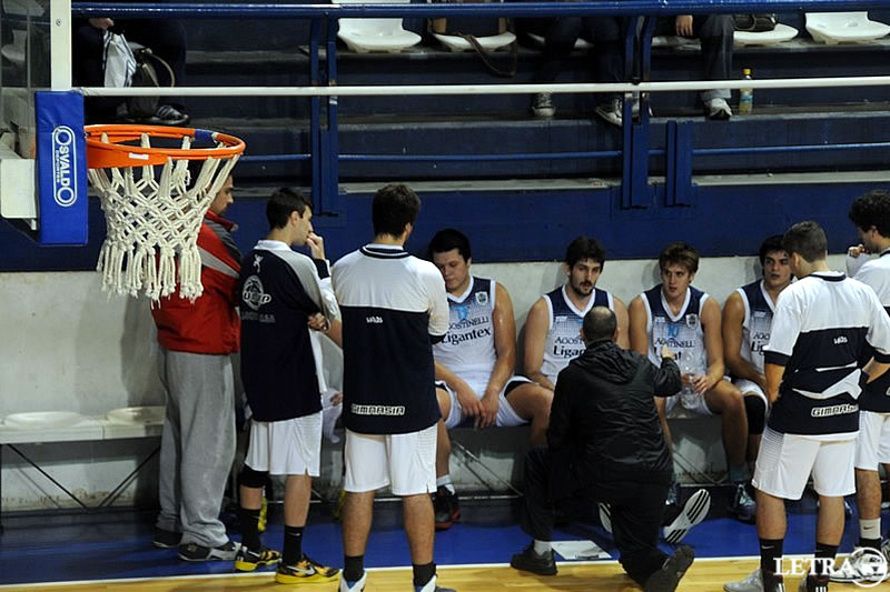 QUIERE ESTIRAR LA RACHA