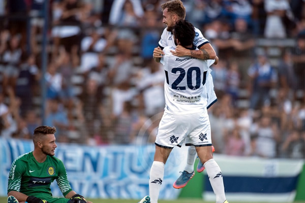 ¡DEBUT SOÑADO!
