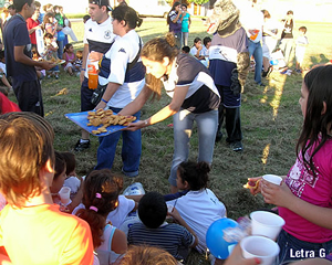 BRINDIS Y DONACIONES