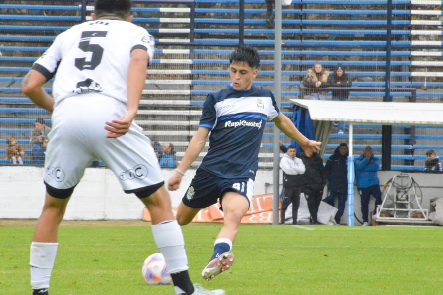 EL LOBO FUE SUPERADO POR EL FERROVIARIO