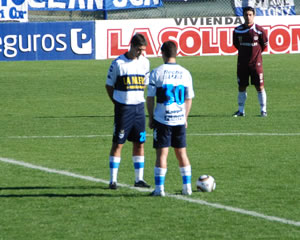 EL FÚTBOL SE SUMA AL DUELO