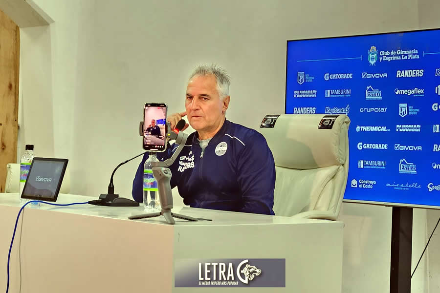 "NO VOY A SALIR TIRANDO PETARDOS"