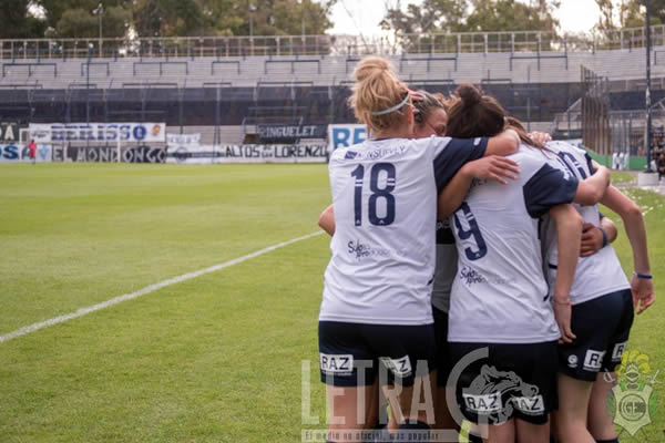 VUELVE EL FÚTBOL FEMENINO