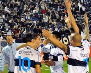 TRIUNFAZO: A UN PASO DEL REGRESO