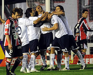 CAMBIA NOMBRES Y SISTEMA