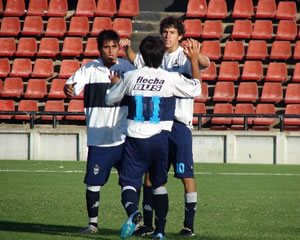 A LAS 19 JUEGA LA RESERVA