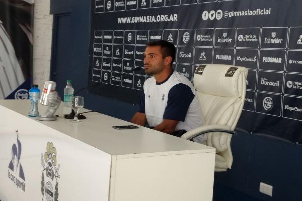 “Qué bueno que no hablen de rumores”