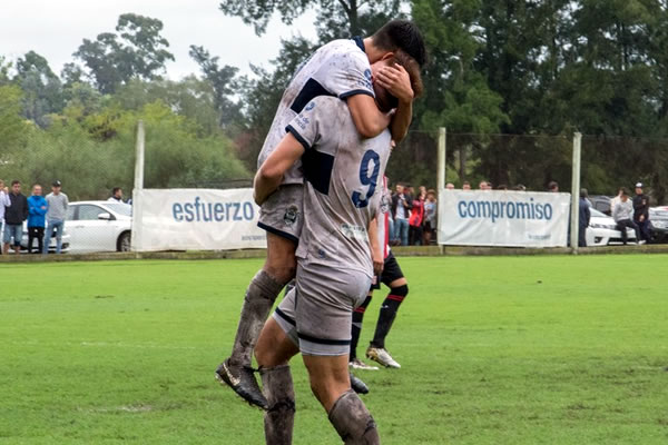 EN ABASTO, EL LOBO FUE MÁS QUE BOCA