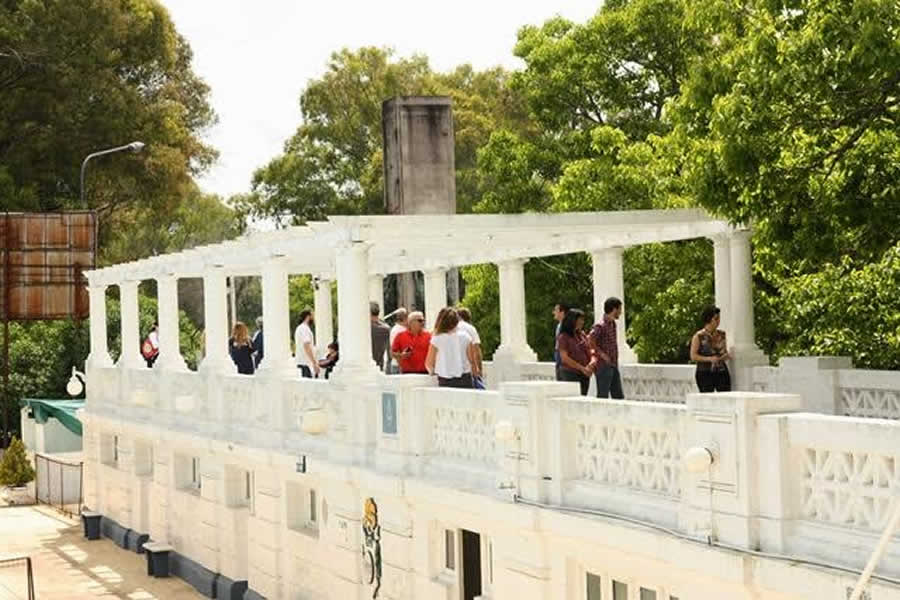 FERIADO DE VISITA GUIADA