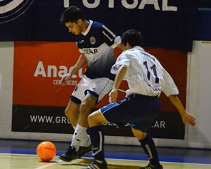 <big>UN CHOQUE CRUCIAL</big>