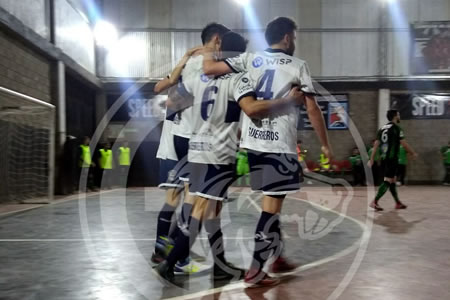 PISÓ FUERTE ANTE EL TORITO