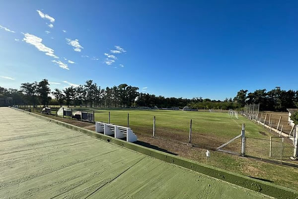 NUEVOS VESTUARIOS EN ESTANCIA CHICA 