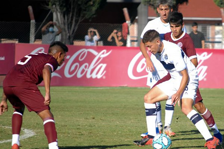 LOS PIBES PUSIERON PRIMERA