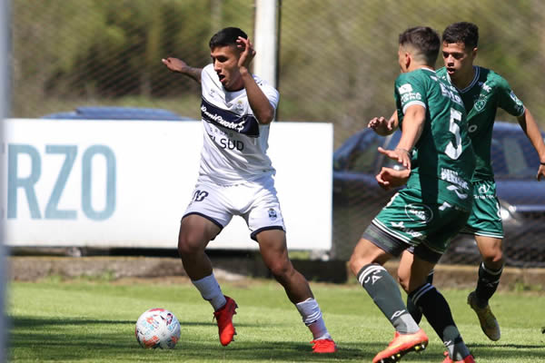 EMPATE ANTE EL CAMPEÓN