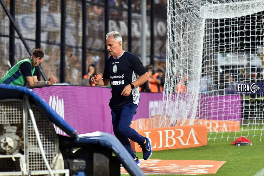 MADELÓN VIO LA ROJA Y HABLÓ TETÉ