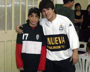 TODOS POR LEANDRO
