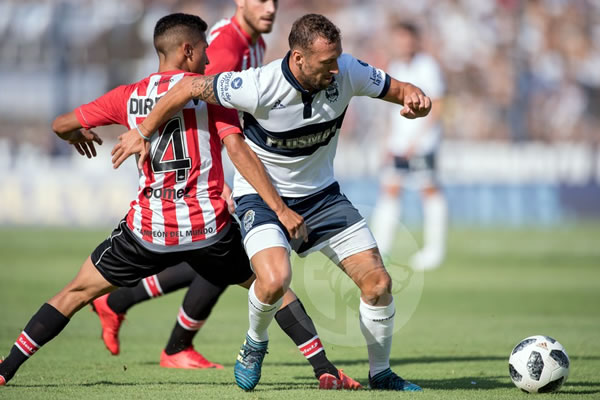 VS ESTUDIANTES