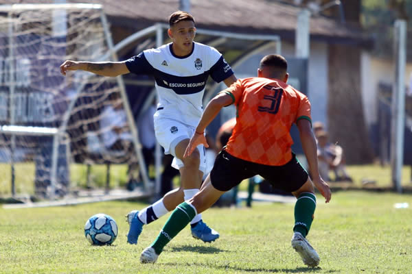 LA RESERVA PERDIÓ POR GOLEADA