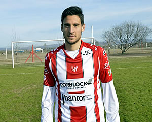 <big>REFUERZOS SE BUSCAN</big>