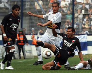 <big>EL LOBO, UN EQUIPO INOFENSIVO</big>