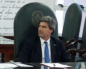 "NO VAMOS A COMETER LOCURAS"