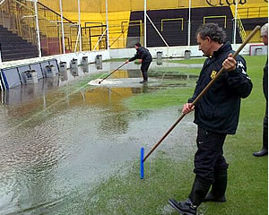 <big>SE SUSPENDIÓ POR LLUVIA</big>