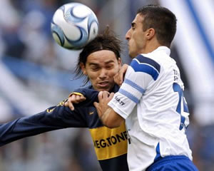 VÉLEZ VIENE ENCHUFADO