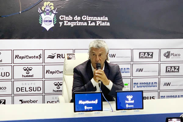 "APUNTO A LO MÁXIMO"