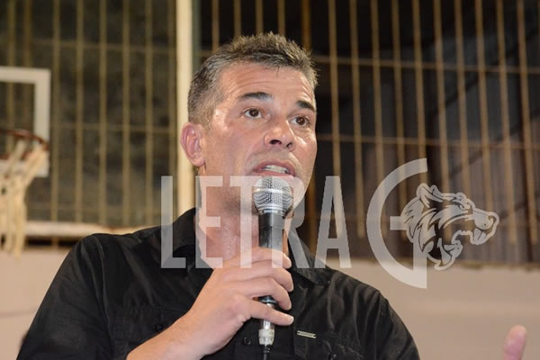RENUNCIÓ PELLEGRINO