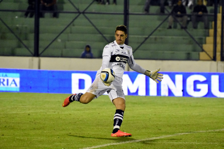 <big>AGRACIADO ÁLVARO</big>
