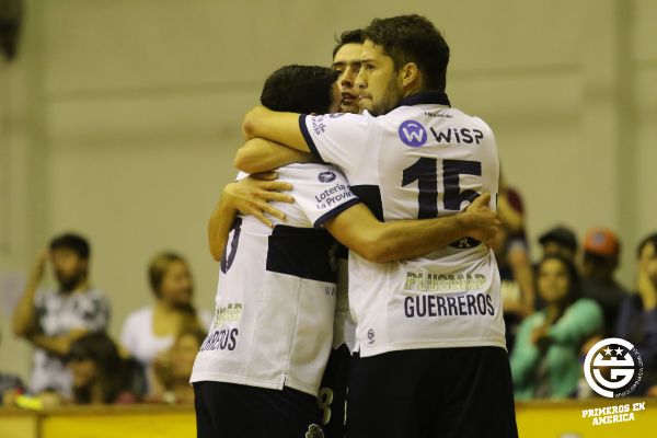 A PASO FIRME