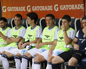 <big>SE METE ÁLVARO FERNÁNDEZ Y SIGUE OLIVER BENÍTEZ</big>