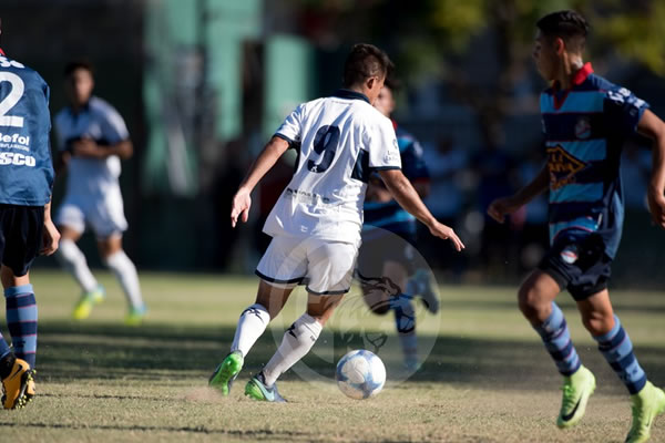 QUIERE ENDEREZAR EL RUMBO EN PARANÁ