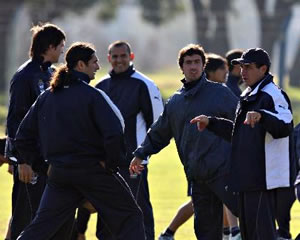 EN EL MEDIO, EL PARTIDO