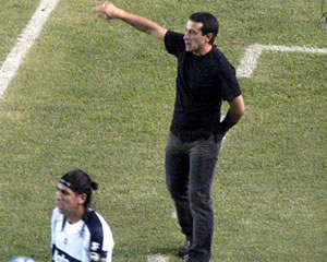 UN EQUIPO INGENUO
