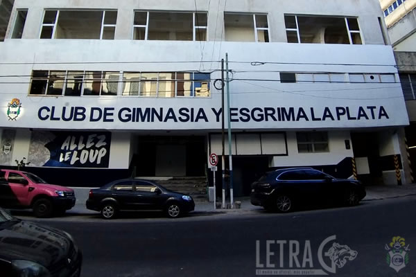 JUEGAN CON GIMNASIA
