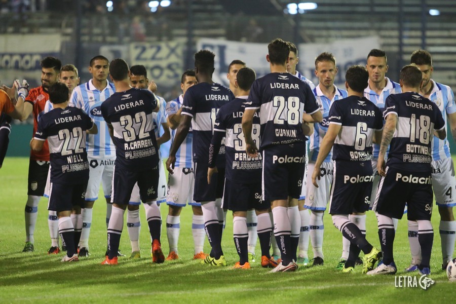 UN GOLPE PARA DESPERTARSE