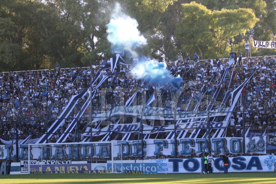 TRIPEROS EN EL POLI