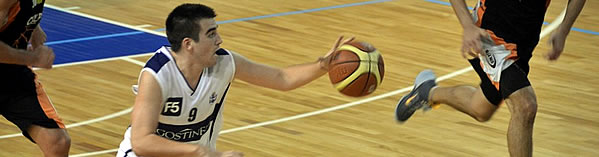 <big>DERROTÓ A UNIVERSITARIO</big>