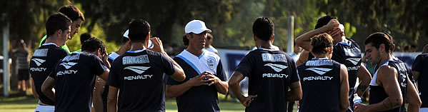 <bIG>VELÁZQUEZ SERÍA TITULAR ANTE LANÚS</bIG>